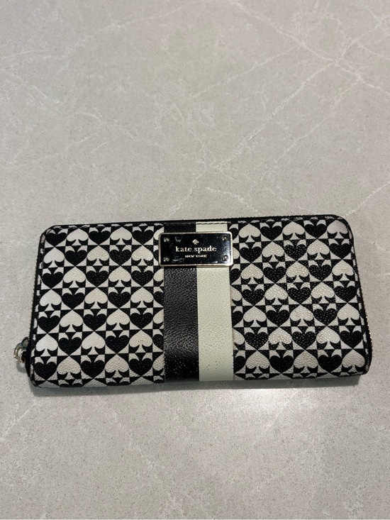 kate spade Handbags - kate spade Black White Monogram Heart Pattern Zip Wallet Clutch Stripe FLAWS